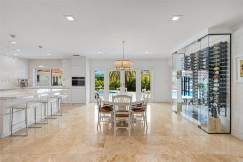 Villa ou maison à vendre à Coral Gables, Floride: 5 chambres, 470.55 m2 № 2179691 - photo 12