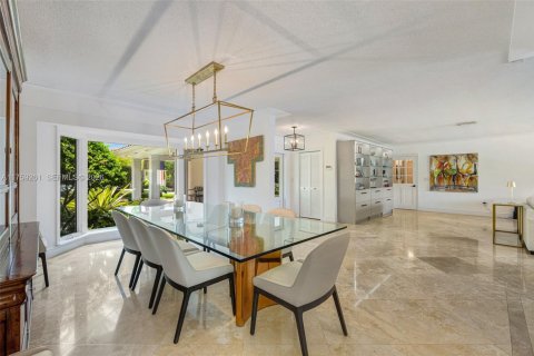 Villa ou maison à vendre à Coral Gables, Floride: 5 chambres, 470.55 m2 № 2179691 - photo 8
