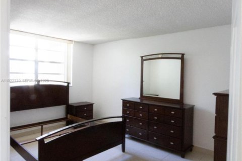 Copropriété à vendre à Lauderdale Lakes, Floride: 1 chambre, 65.5 m2 № 1982041 - photo 10