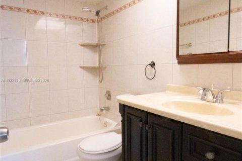 Copropriété à vendre à Lauderdale Lakes, Floride: 1 chambre, 65.5 m2 № 1982041 - photo 13