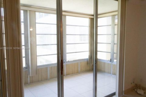 Copropriété à vendre à Lauderdale Lakes, Floride: 1 chambre, 65.5 m2 № 1982041 - photo 5