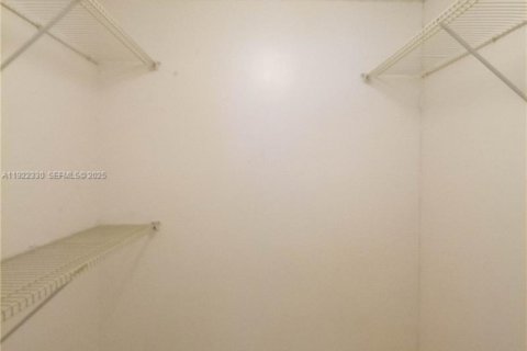 Copropriété à vendre à Lauderdale Lakes, Floride: 1 chambre, 65.5 m2 № 1982041 - photo 11