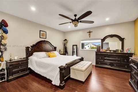 Townhouse in Miami, Florida 5 bedrooms, 196.95 sq.m. № 2047620 - photo 27