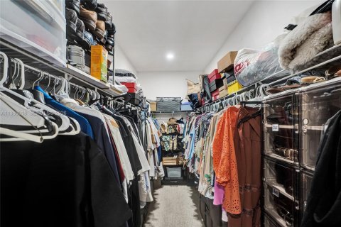 Townhouse in Miami, Florida 5 bedrooms, 196.95 sq.m. № 2047620 - photo 30