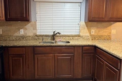 Touwnhouse à vendre à Tampa, Floride: 3 chambres, 120.4 m2 № 1881191 - photo 11