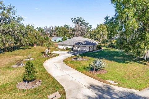 House in Ocala, Florida 4 bedrooms, 234.67 sq.m. № 1909282 - photo 3