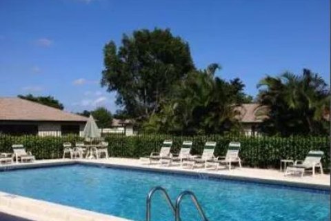 Condominio en alquiler en Boynton Beach, Florida, 2 dormitorios, 130.06 m2 № 1103563 - foto 1