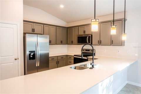 House in Punta Gorda, Florida 4 bedrooms, 167.5 sq.m. № 1449783 - photo 6