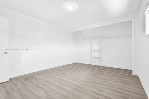Apartamento en alquiler en North Miami, Florida, 2 dormitorios, 102.19 m2 № 2011045 - foto 22
