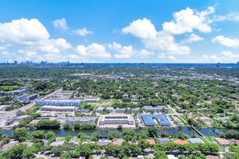 Apartamento en alquiler en North Miami, Florida, 2 dormitorios, 102.19 m2 № 2011045 - foto 30