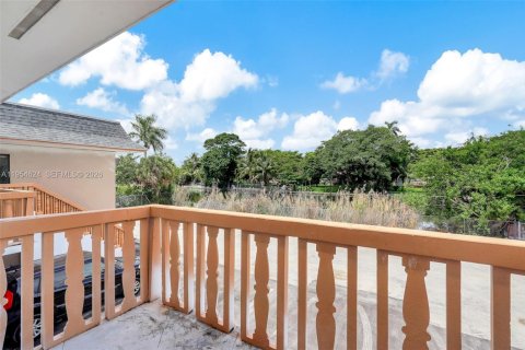 Apartamento en alquiler en North Miami, Florida, 2 dormitorios, 102.19 m2 № 2011045 - foto 29