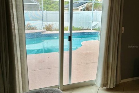 House in Kissimmee, Florida 3 bedrooms, 145.86 sq.m. № 2220349 - photo 11