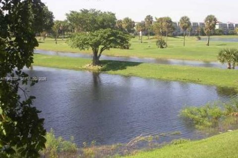 Condominio en venta en Pompano Beach, Florida, 1 dormitorio, 58.81 m2 № 2025475 - foto 13