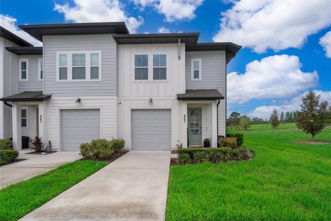 Townhouse in Davenport, Florida 3 bedrooms, 146.79 sq.m. № 2210386