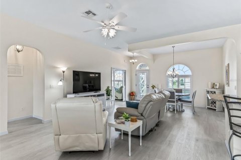 Villa ou maison à vendre à Summerfield, Floride: 3 chambres, 191.84 m2 № 2411530 - photo 7
