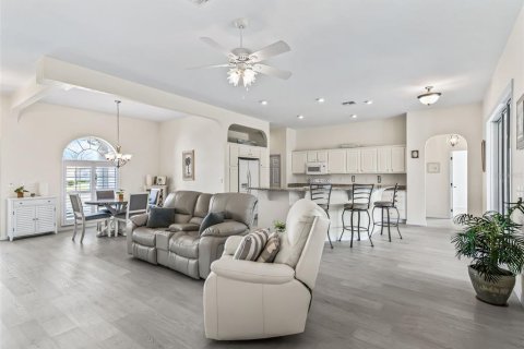 Villa ou maison à vendre à Summerfield, Floride: 3 chambres, 191.84 m2 № 2411530 - photo 6