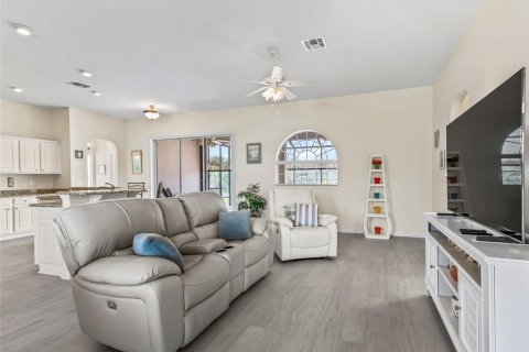 Villa ou maison à vendre à Summerfield, Floride: 3 chambres, 191.84 m2 № 2411530 - photo 13