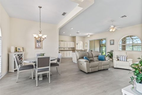 Villa ou maison à vendre à Summerfield, Floride: 3 chambres, 191.84 m2 № 2411530 - photo 8