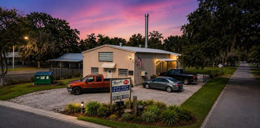 Immobilier commercial à Mascotte, Floride 108.7 m2 № 2227943