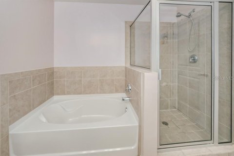 Condo in Tampa, Florida, 2 bedrooms № 2123043 - photo 14
