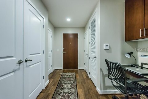 Condo in Tampa, Florida, 2 bedrooms № 2123043 - photo 5