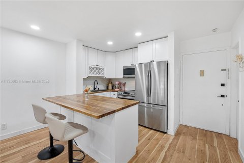 Condominio en venta en Hollywood, Florida, 1 dormitorio, 61.78 m2 № 1937874 - foto 4