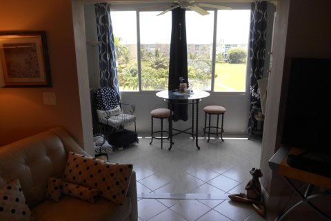 Condo in Boynton Beach, Florida, 2 bedrooms  № 2263788 - photo 15