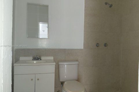 Снять в аренду виллу или дом в Майами, Флорида 2 спальни, 257.43м2, № 1988005 - фото 6