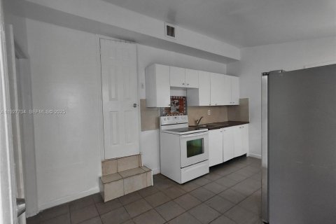 Снять в аренду виллу или дом в Майами, Флорида 2 спальни, 257.43м2, № 1988005 - фото 5