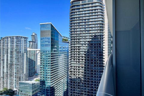 Condo in Miami, Florida, 1 bedroom  № 2060960 - photo 13