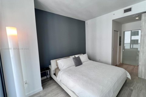 Condo in Miami, Florida, 1 bedroom  № 2060960 - photo 9