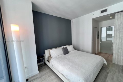 Condo in Miami, Florida, 1 bedroom  № 2060960 - photo 8