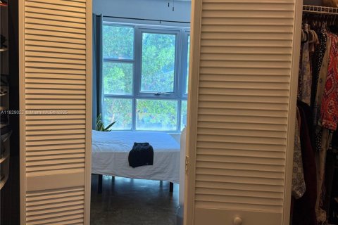 Condominio en alquiler en Miami, Florida, 2 dormitorios, 190.26 m2 № 1802504 - foto 19