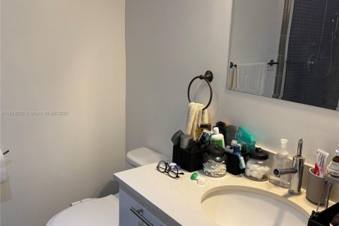 Condominio en alquiler en Miami, Florida, 2 dormitorios, 190.26 m2 № 1802504 - foto 23