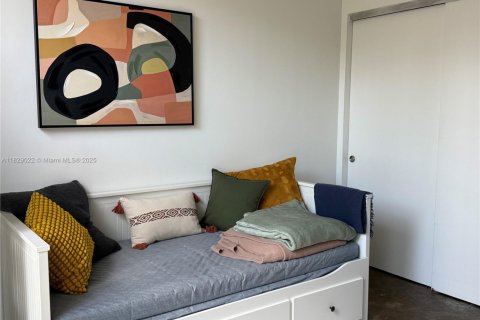 Condominio en alquiler en Miami, Florida, 2 dormitorios, 190.26 m2 № 1802504 - foto 30