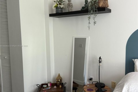 Condominio en alquiler en Miami, Florida, 2 dormitorios, 190.26 m2 № 1802504 - foto 24
