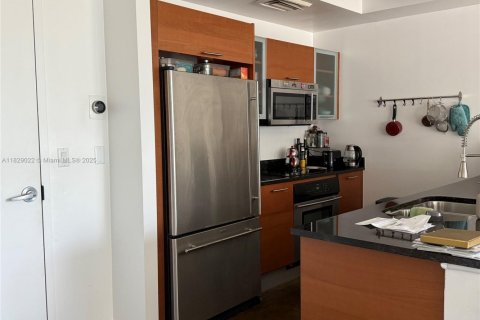 Condominio en alquiler en Miami, Florida, 2 dormitorios, 190.26 m2 № 1802504 - foto 13