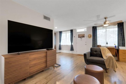 Condominio en venta en Saint Petersburg, Florida, 1 dormitorio, 86.4 m2 № 1876597 - foto 3