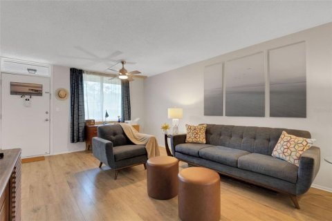 Condominio en venta en Saint Petersburg, Florida, 1 dormitorio, 86.4 m2 № 1876597 - foto 2