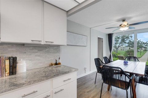 Condominio en venta en Saint Petersburg, Florida, 1 dormitorio, 86.4 m2 № 1876597 - foto 29