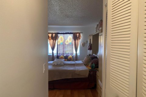 Condo in Sunrise, Florida, 1 bedroom № 2175683 - photo 9