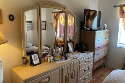 Condo in Sunrise, Florida, 1 bedroom № 2175683 - photo 7
