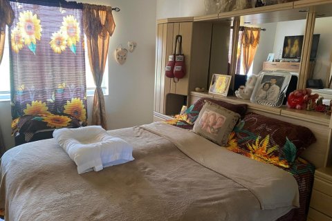 Condo in Sunrise, Florida, 1 bedroom № 2175683 - photo 8