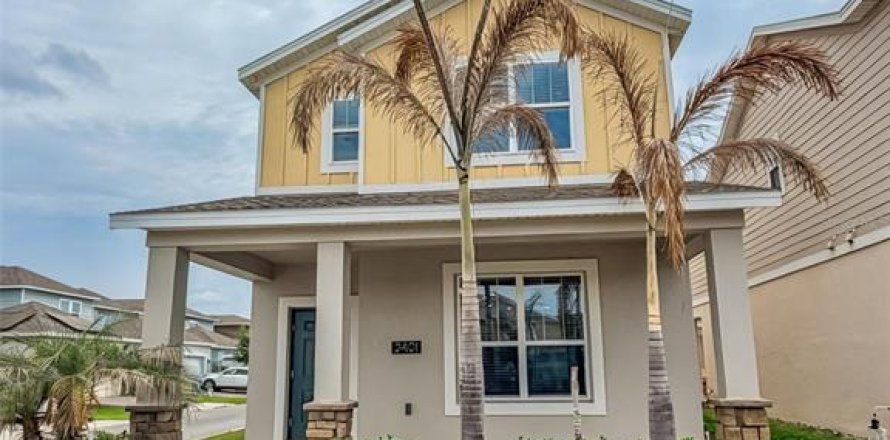House in Kissimmee, Florida 4 bedrooms, 189.89 sq.m. № 2122832