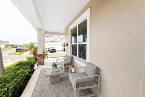 House in Kissimmee, Florida 4 bedrooms, 189.89 sq.m. № 2122832 - photo 2