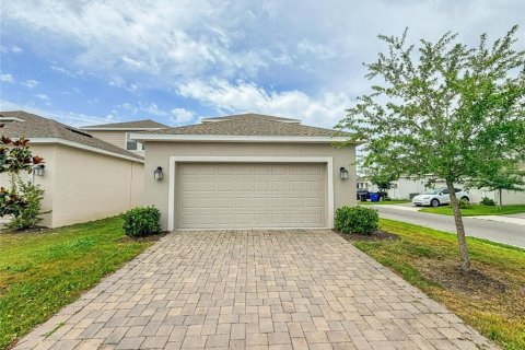 House in Kissimmee, Florida 4 bedrooms, 189.89 sq.m. № 2122832 - photo 22