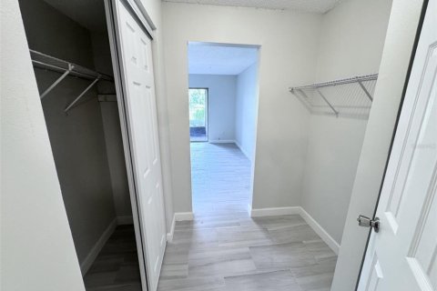 Condo in Clearwater, Florida, 1 bedroom  № 1777024 - photo 5