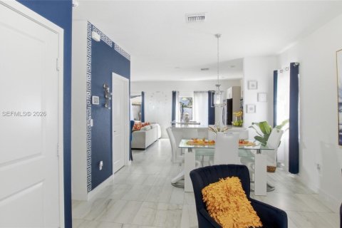 Купить таунхаус в Хомстед, Флорида 3 спальни, 156.08м2, № 2422850 - фото 4