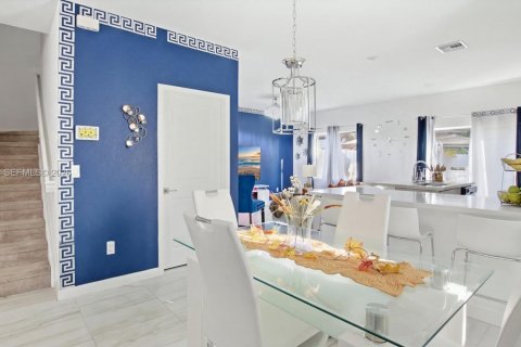 Купить таунхаус в Хомстед, Флорида 3 спальни, 156.08м2, № 2422850 - фото 3
