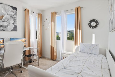 Купить таунхаус в Хомстед, Флорида 3 спальни, 156.08м2, № 2422850 - фото 14